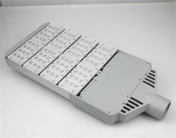 El color plata gris exterior de las luces LED 6063# del anuncio publicitario del SGS anodizó/pulió/capa del poder